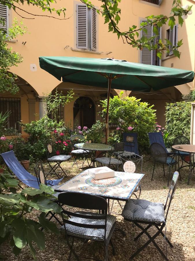 Cynthia'S Garden - Apartment With Private Garden In Santa Croce Firenze Bagian luar foto