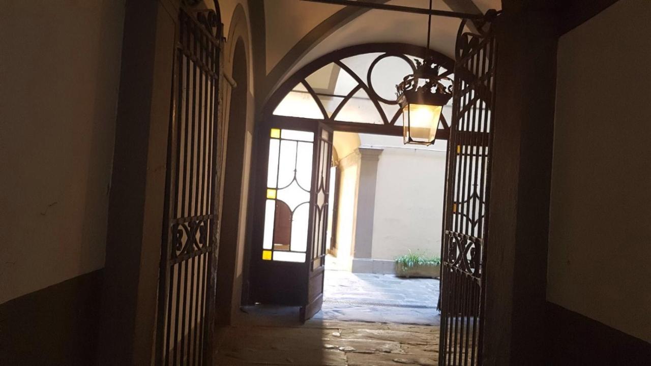 Cynthia'S Garden - Apartment With Private Garden In Santa Croce Firenze Bagian luar foto