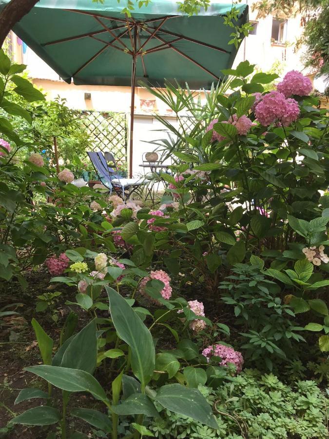 Cynthia'S Garden - Apartment With Private Garden In Santa Croce Firenze Bagian luar foto
