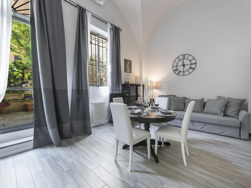 Cynthia'S Garden - Apartment With Private Garden In Santa Croce Firenze Bagian luar foto